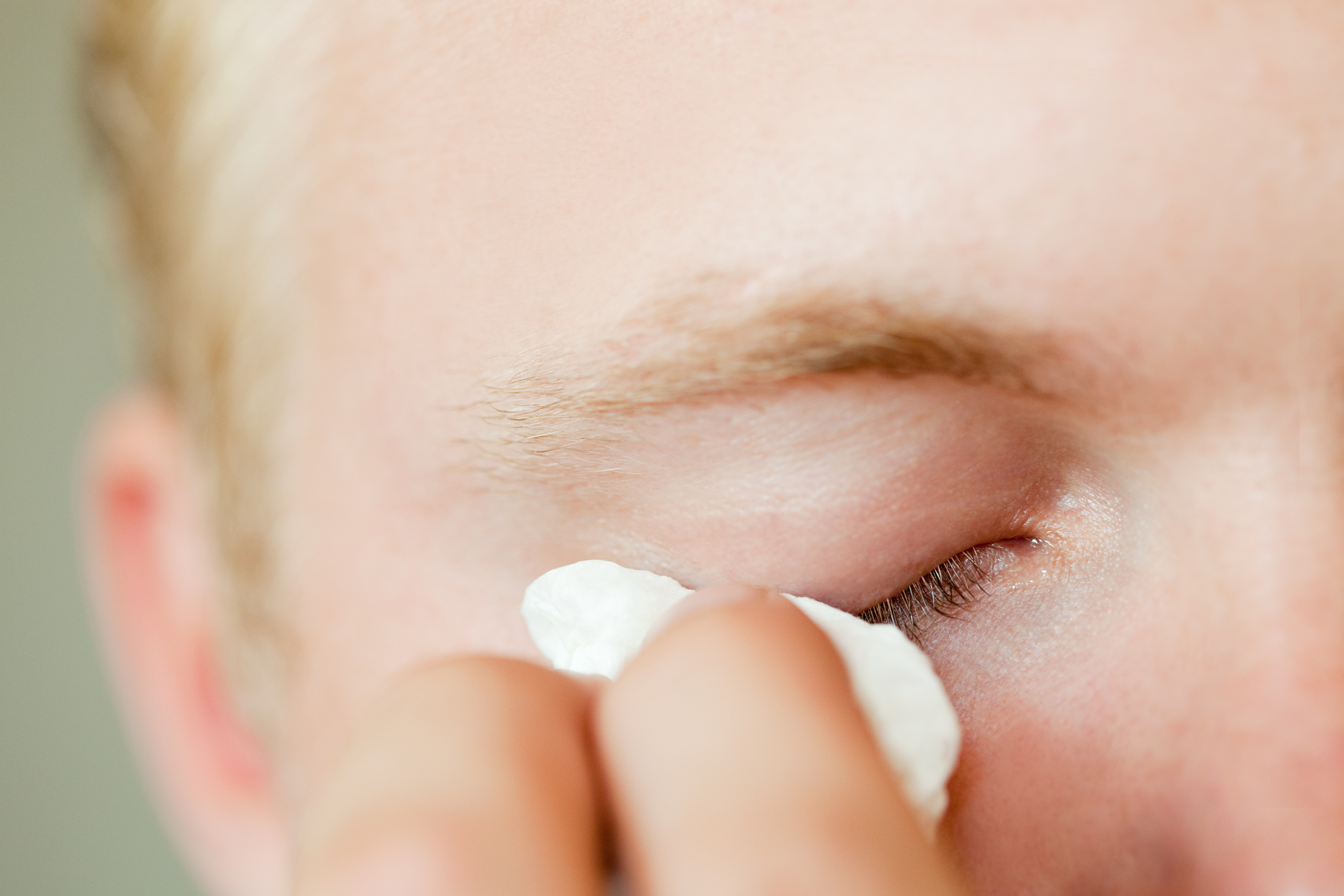 diluted baby shampoo for eyes